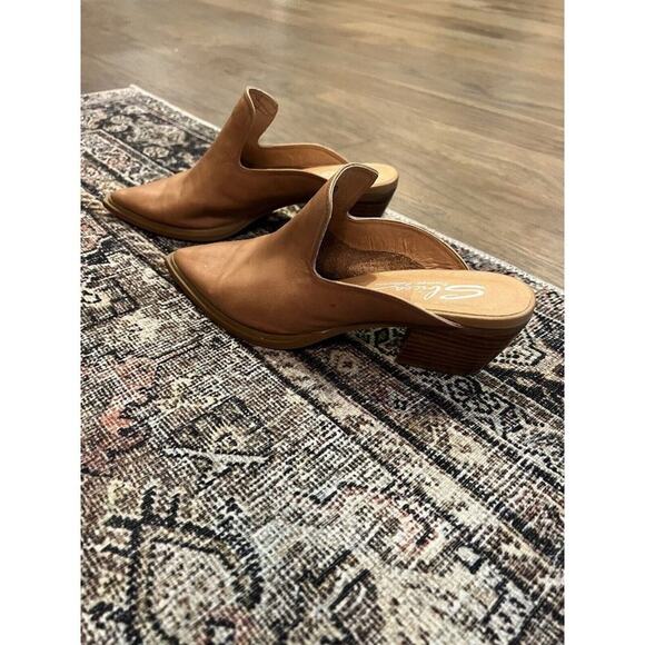 Women's Sbicca Thomaston Heeled Mule Peru Tan Size 8 - Picture 7 of 11